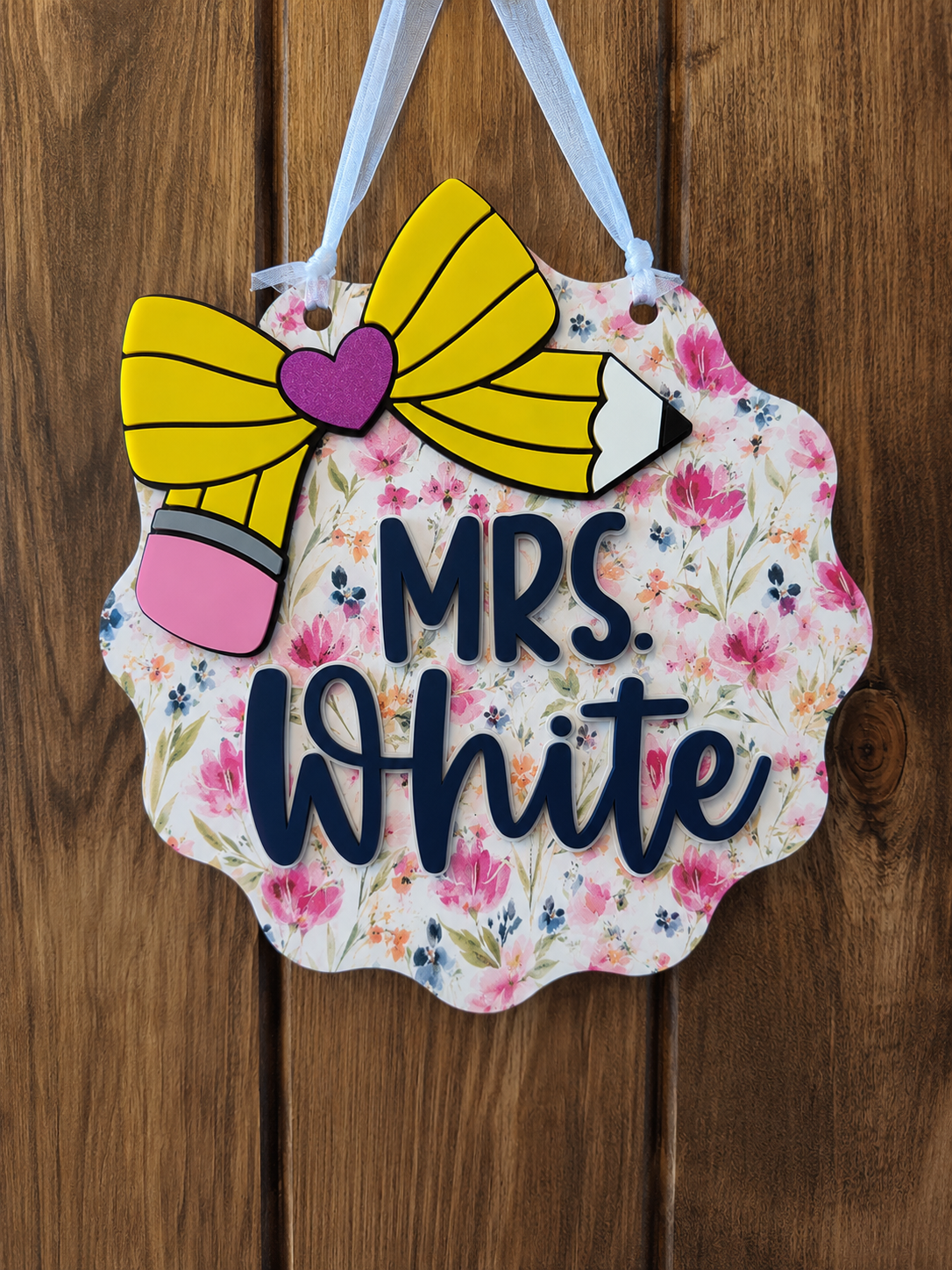 Scalloped Teacher Door Sign